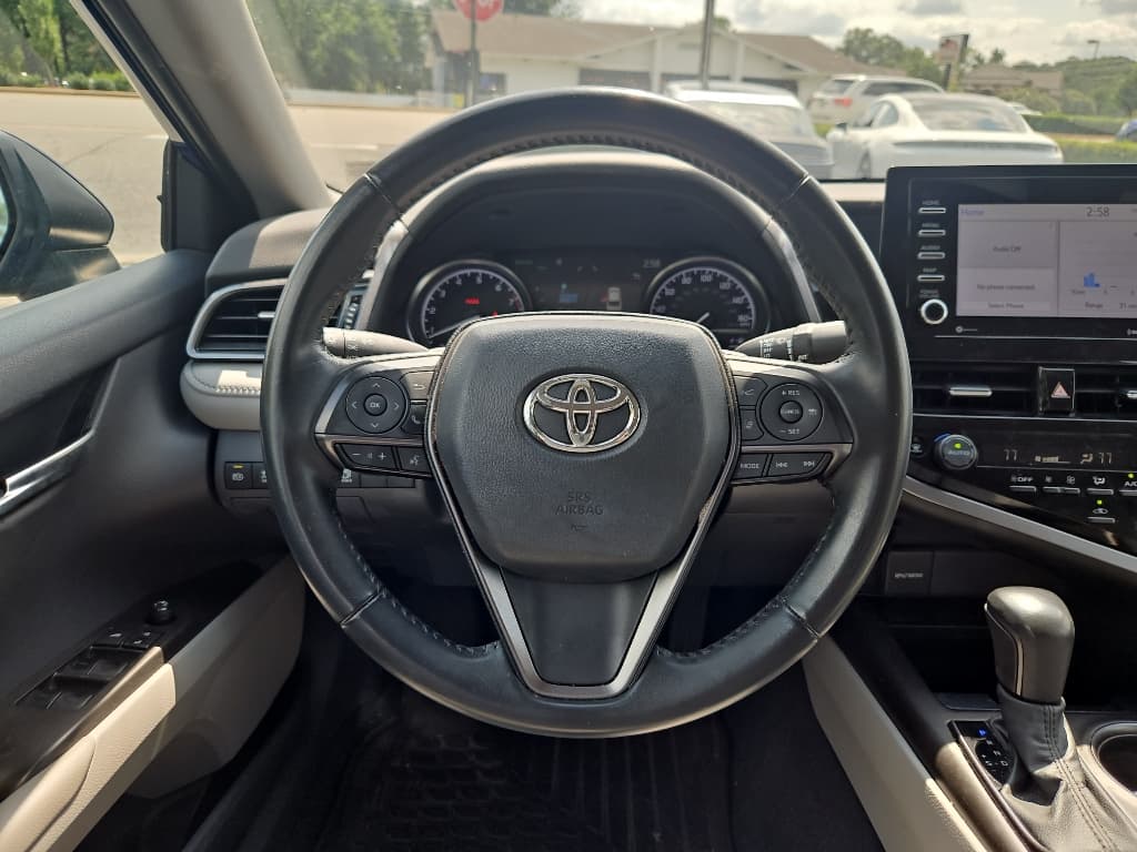 2023 Toyota Camry view 7