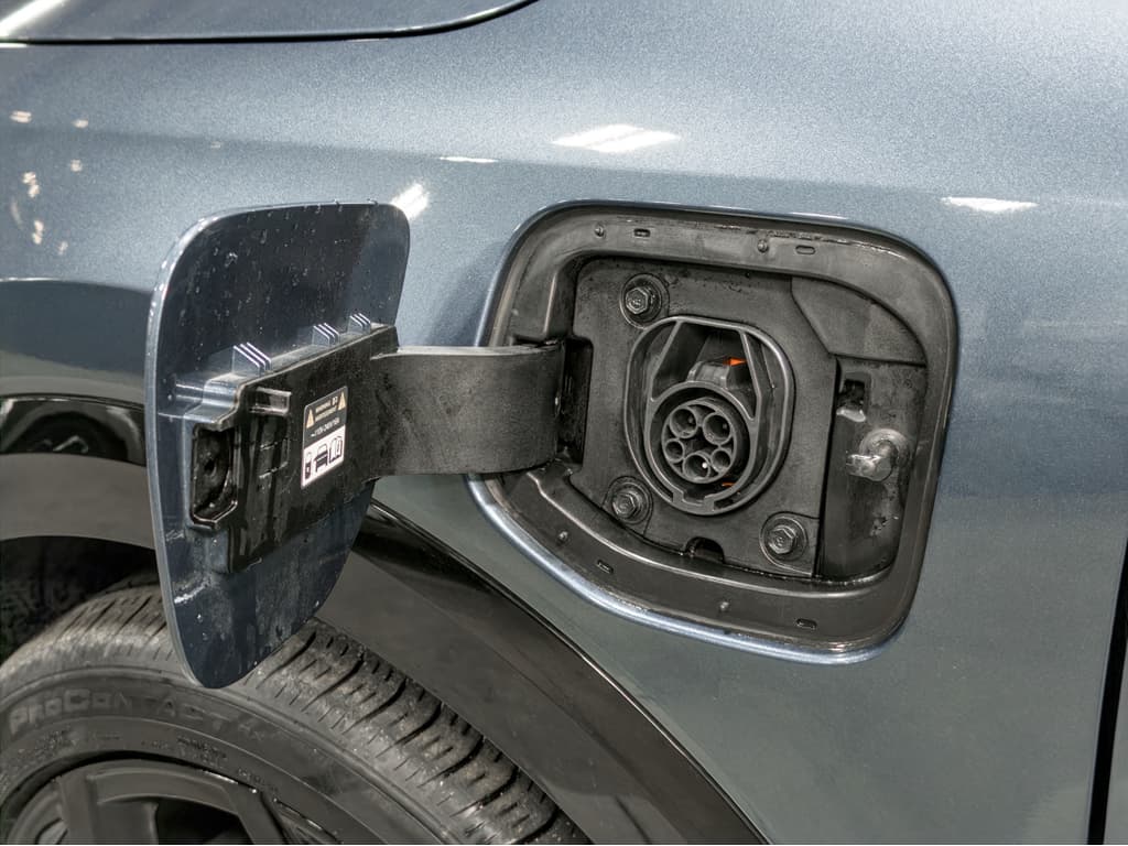 2023 Kia Niro PHEV view 5