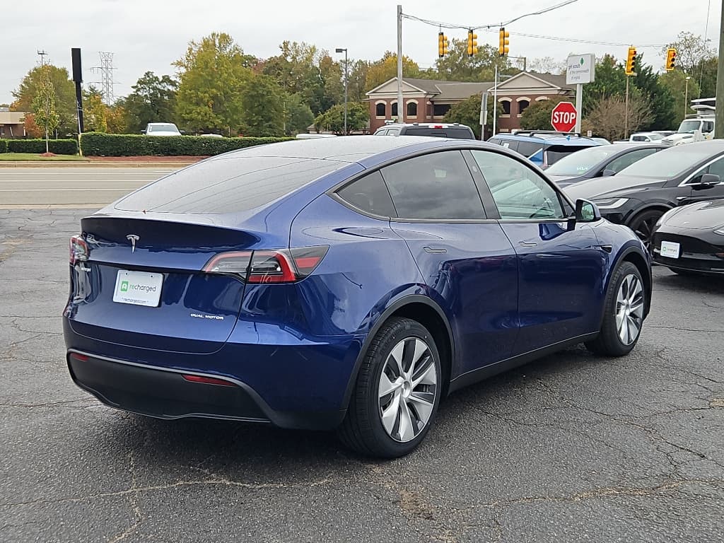 2024 Tesla Model Y view 3