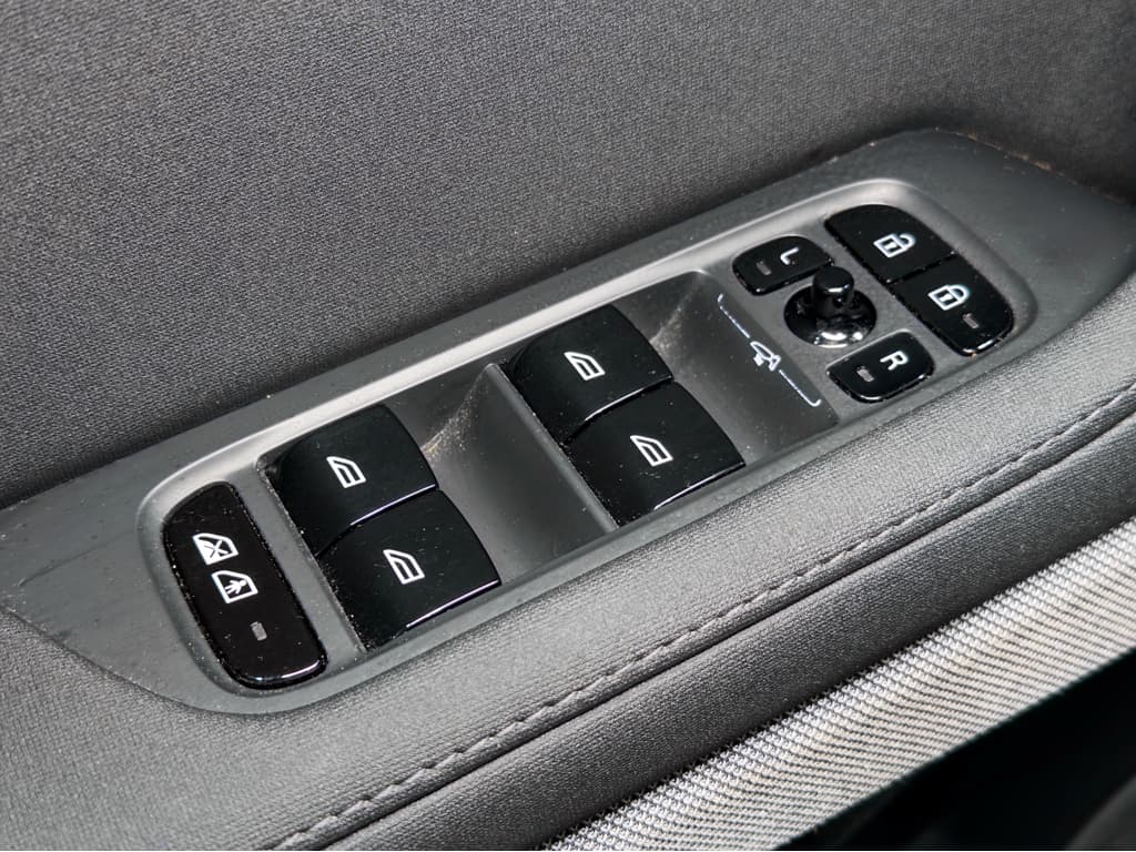 2022 Polestar Polestar 2 view 8
