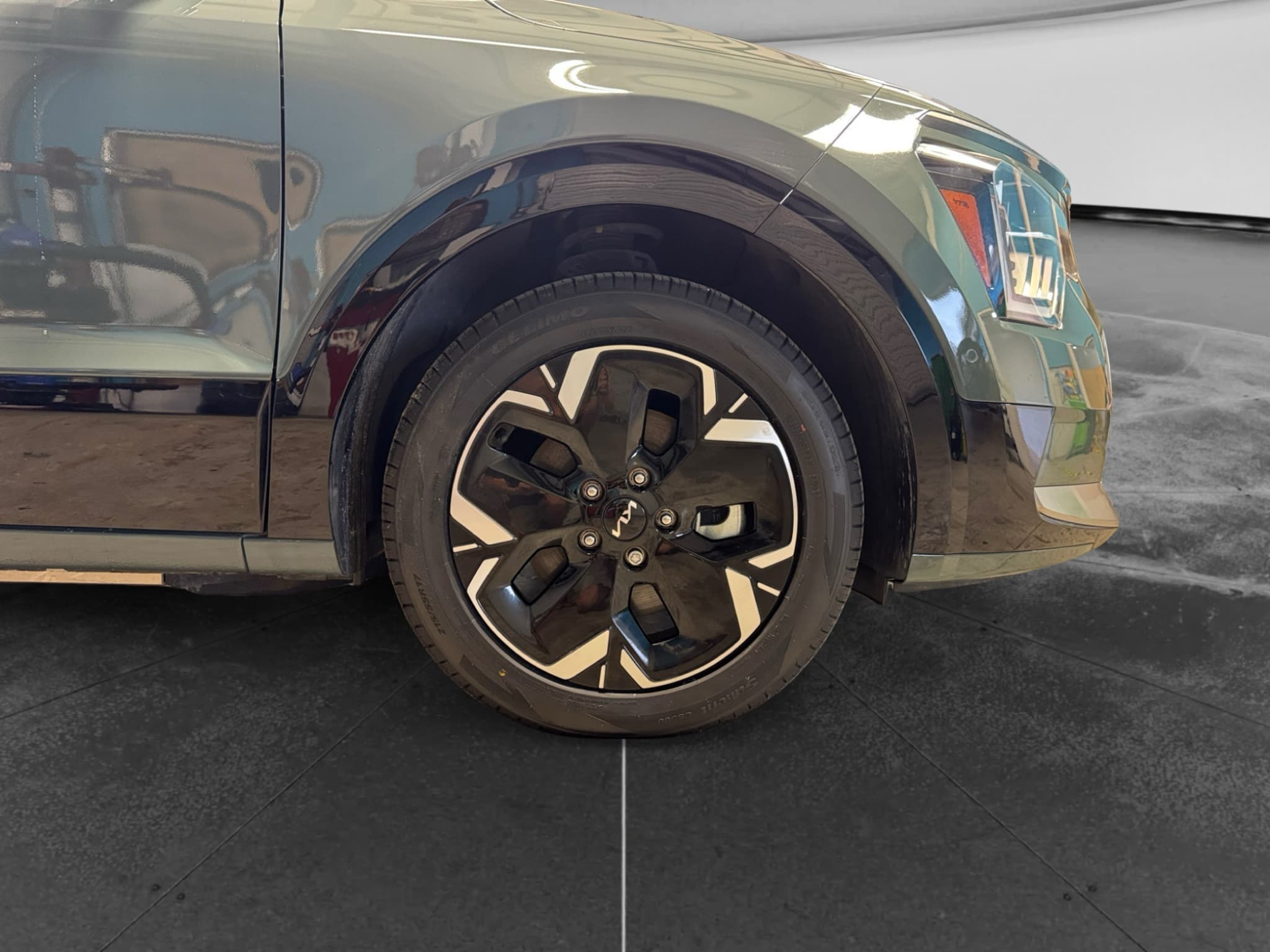 2023 Kia Niro EV view 35