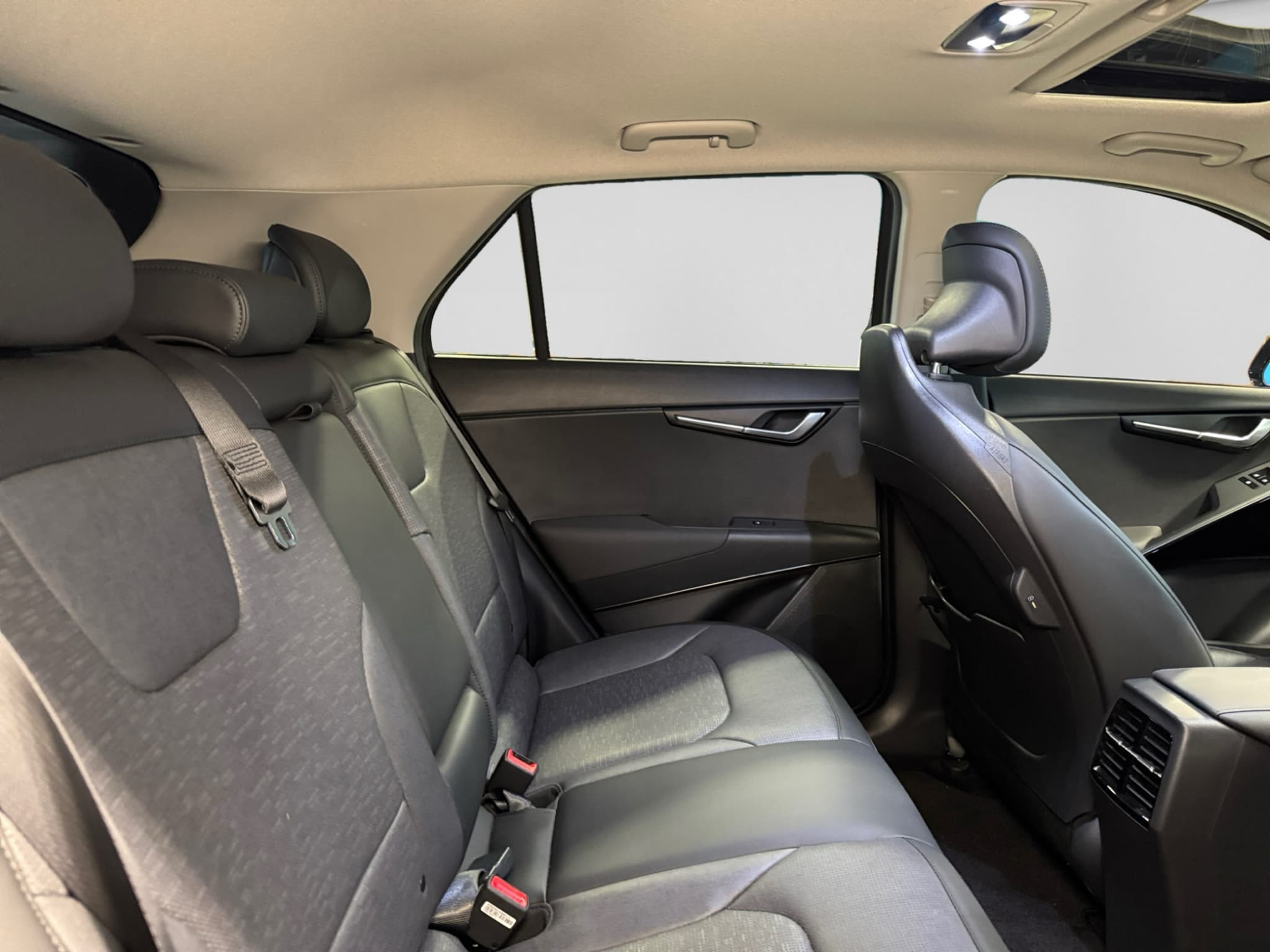 2023 Kia Niro EV view 21