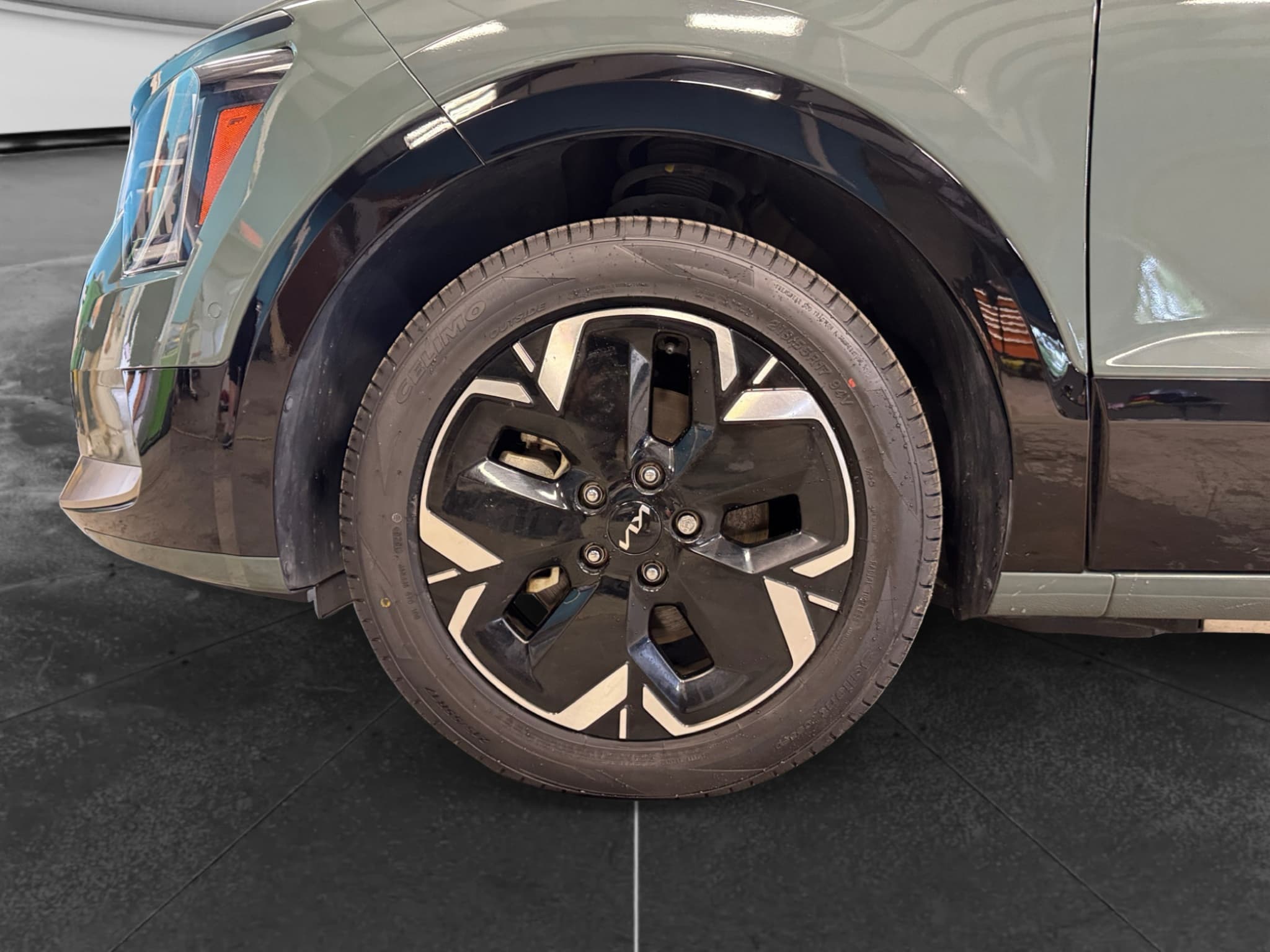 2023 Kia Niro EV view 31