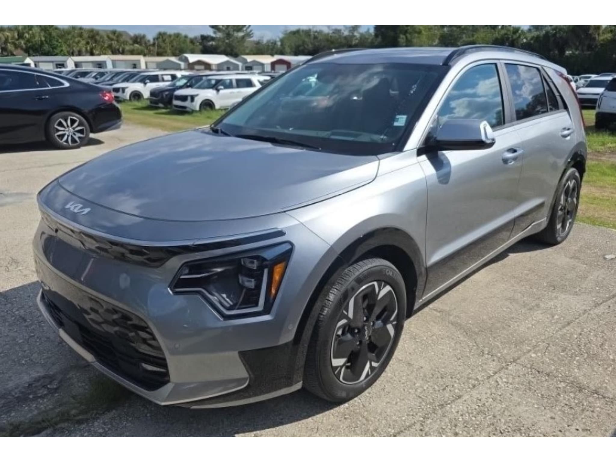 2023 Kia Niro EV view 1
