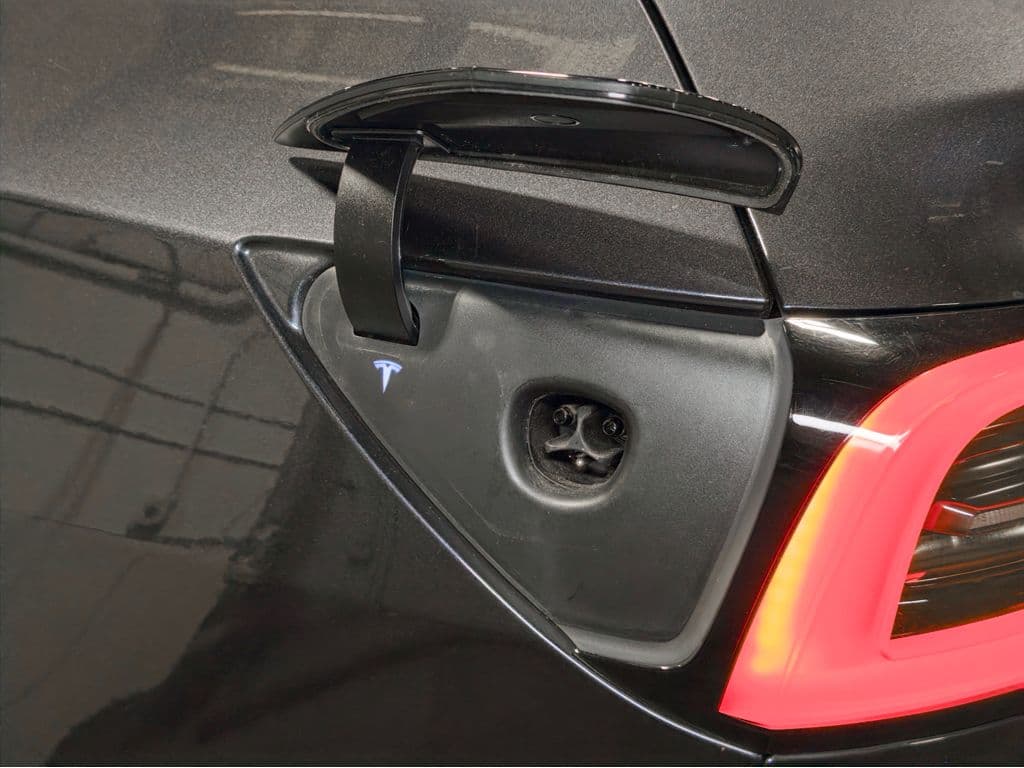 2024 Tesla Model Y view 5