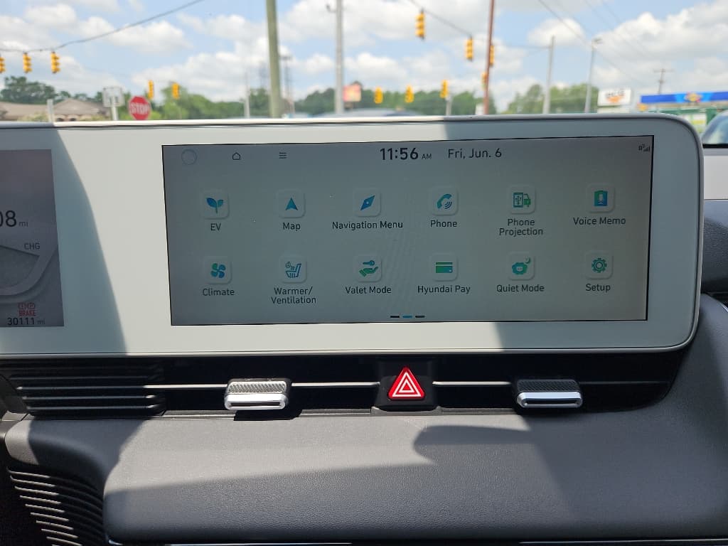 2022 Hyundai IONIQ 5 view 13