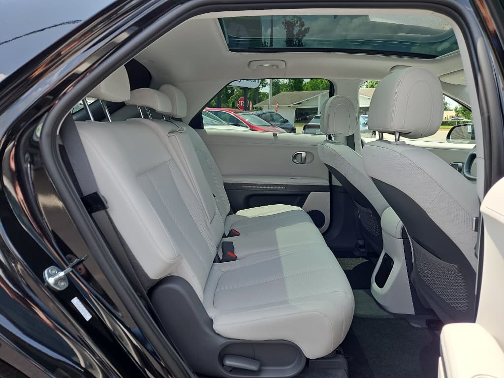 2022 Hyundai IONIQ 5 view 22