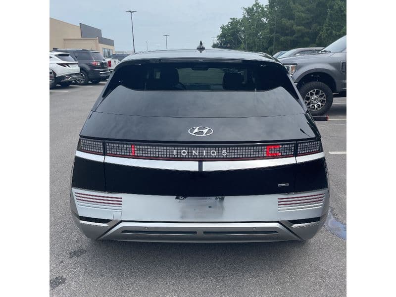 2022 Hyundai IONIQ 5 view 4