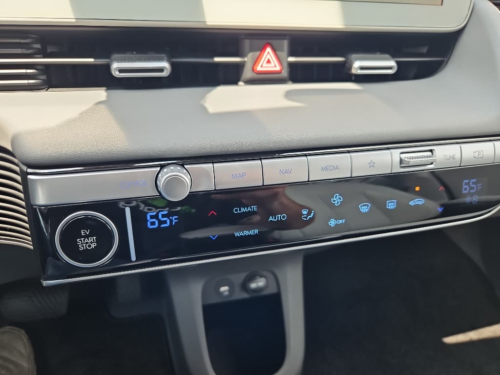 2022 Hyundai IONIQ 5 view 17