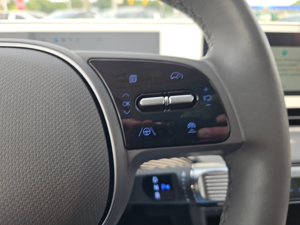 2022 Hyundai IONIQ 5 view 10