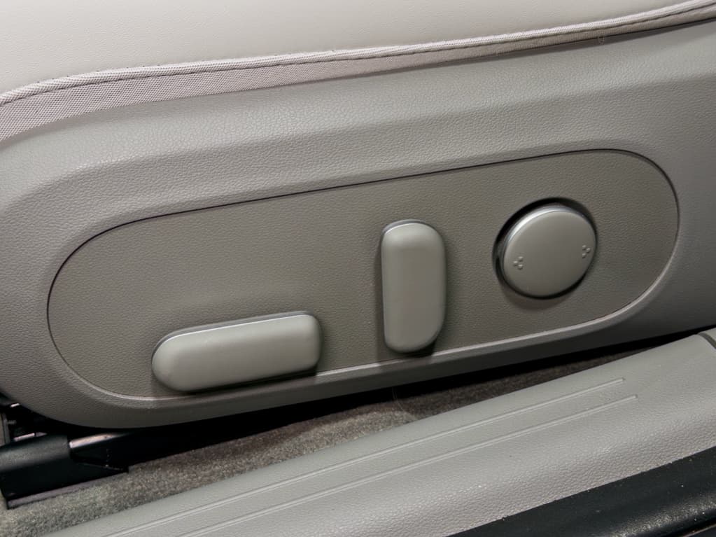 2024 Hyundai IONIQ 6 view 7