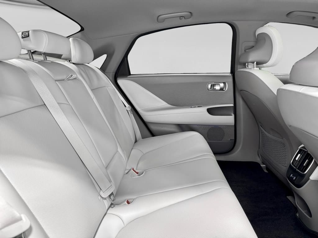 2024 Hyundai IONIQ 6 view 24