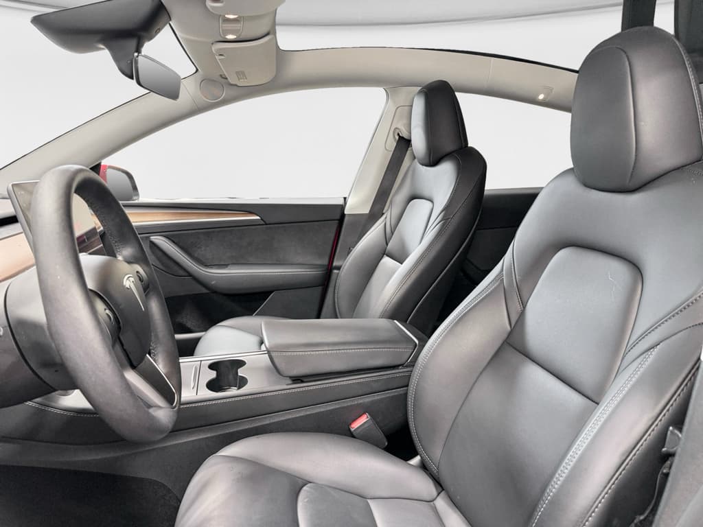2024 Tesla Model Y view 15