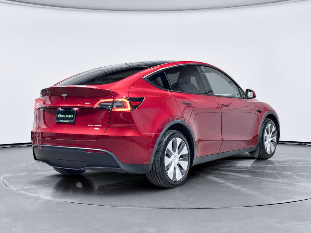 2024 Tesla Model Y view 3