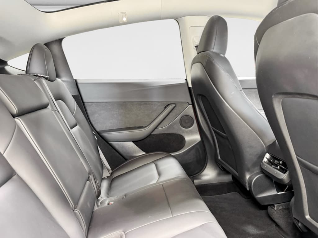2024 Tesla Model Y view 20