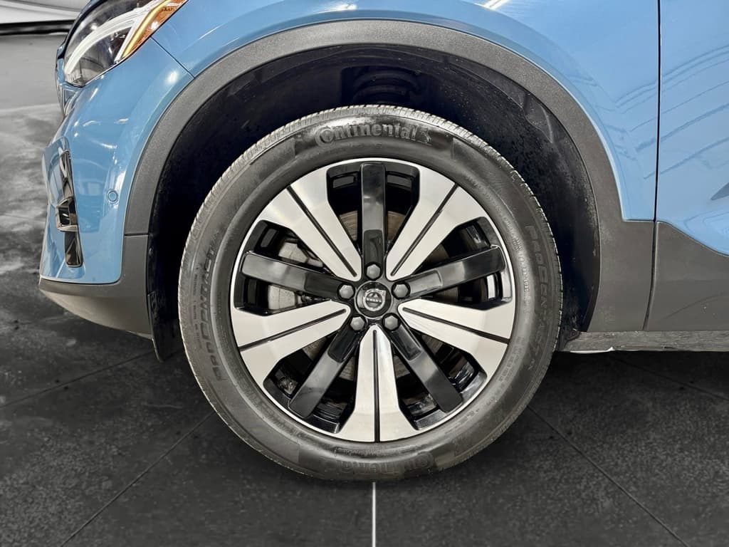 2023 Volvo XC40 view 31