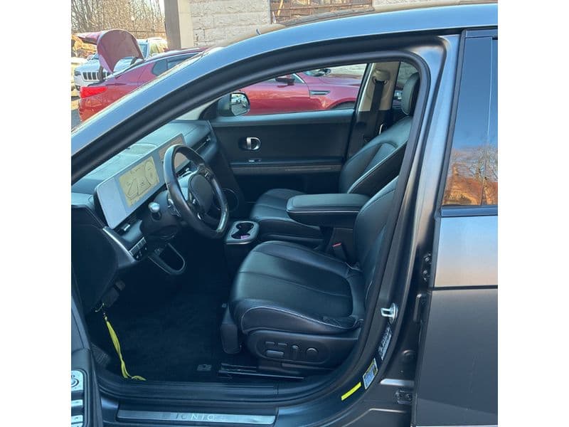 2022 Hyundai IONIQ 5 view 5