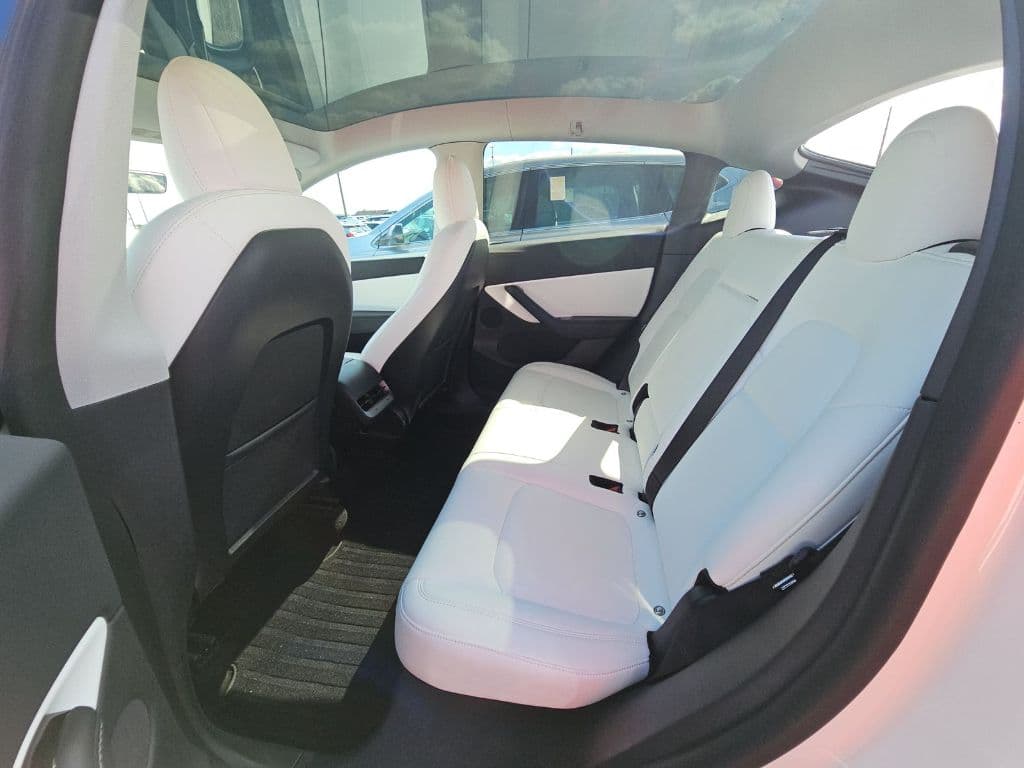 2021 Tesla Model Y view 6