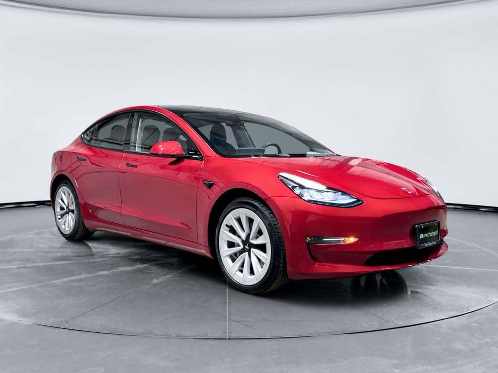 2021 Tesla Model 3 view 4