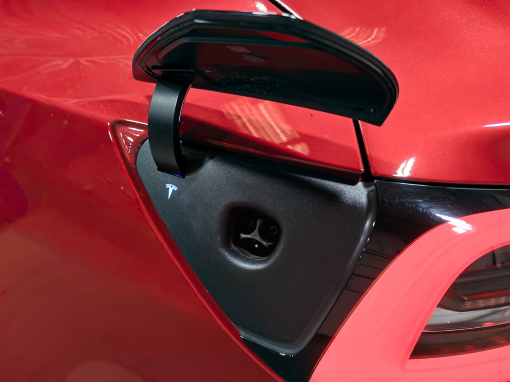 2021 Tesla Model 3 view 5