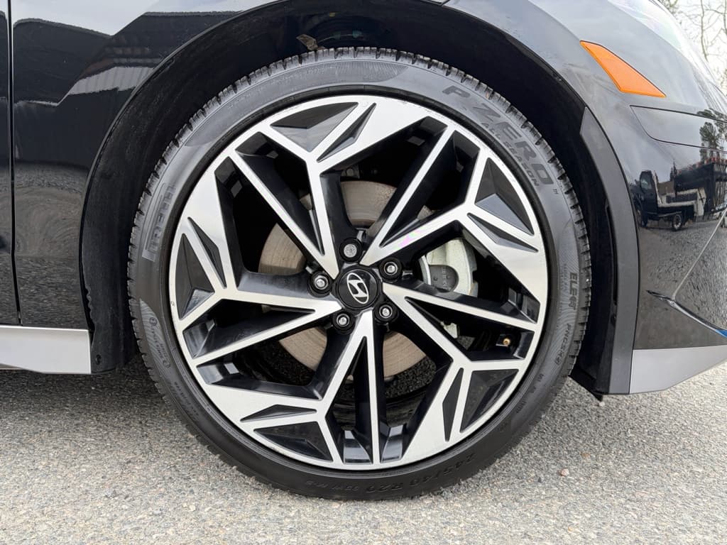 2024 Hyundai IONIQ 6 view 31