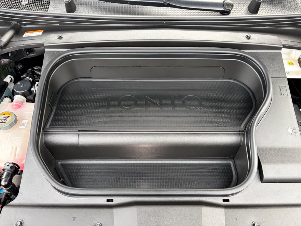 2024 Hyundai IONIQ 6 view 27