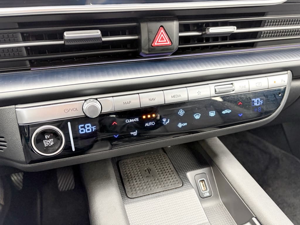 2024 Hyundai IONIQ 6 view 16