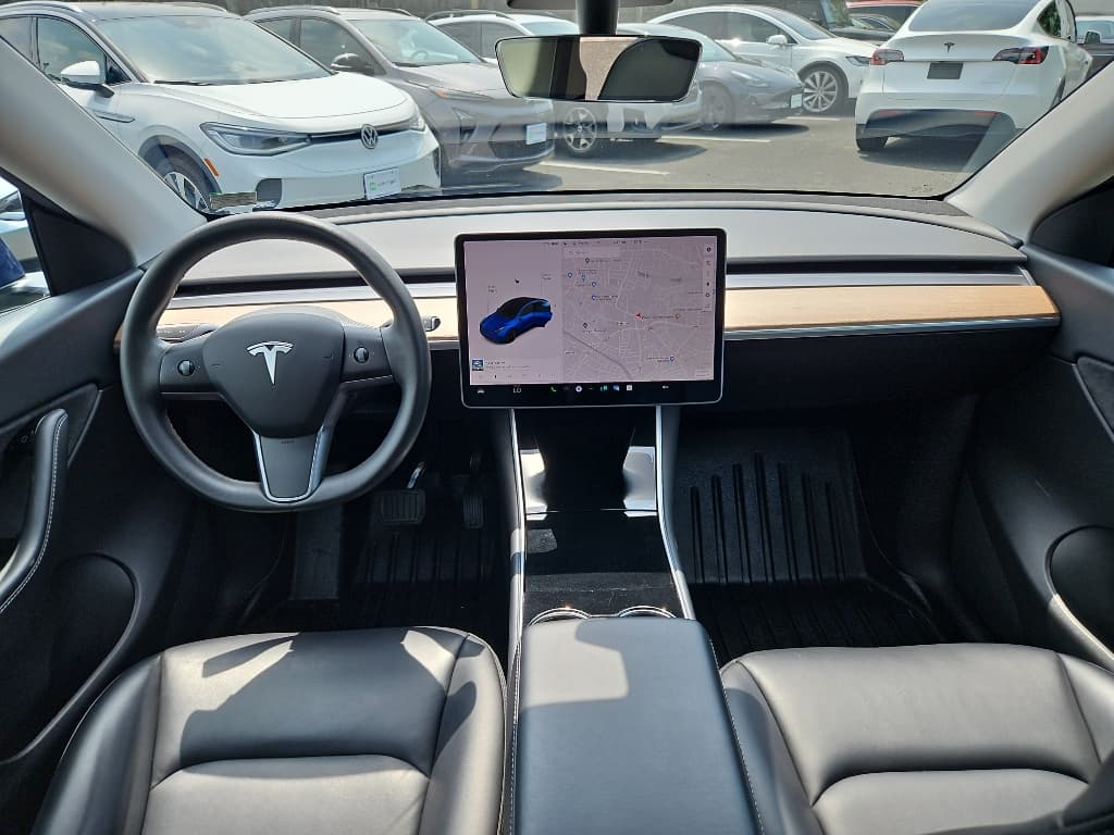 2021 Tesla Model Y view 12