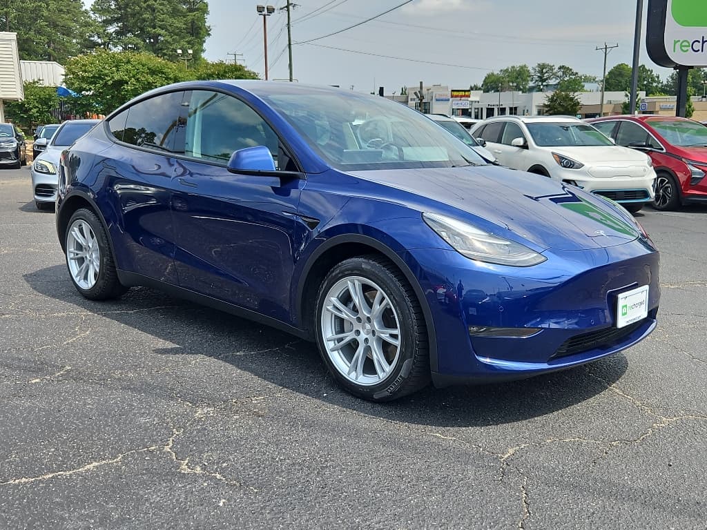 2021 Tesla Model Y view 4