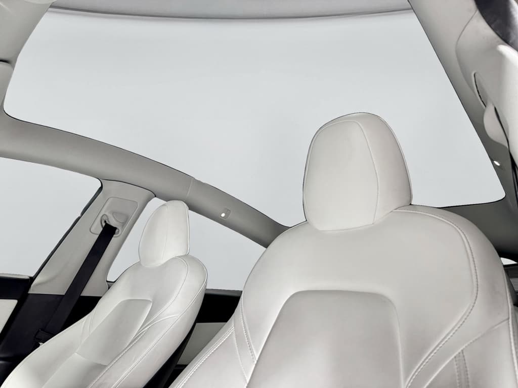 2021 Tesla Model Y view 23