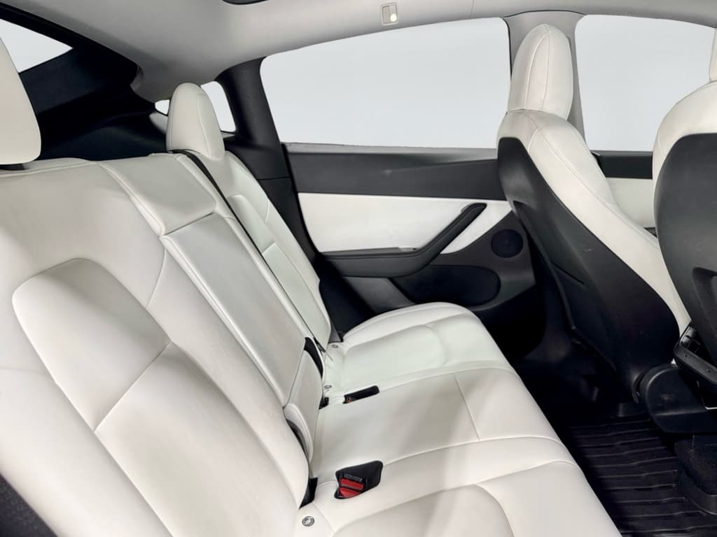 2021 Tesla Model Y view 21