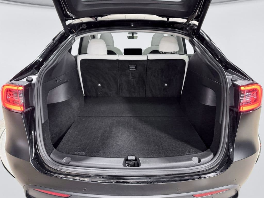 2021 Tesla Model Y view 26