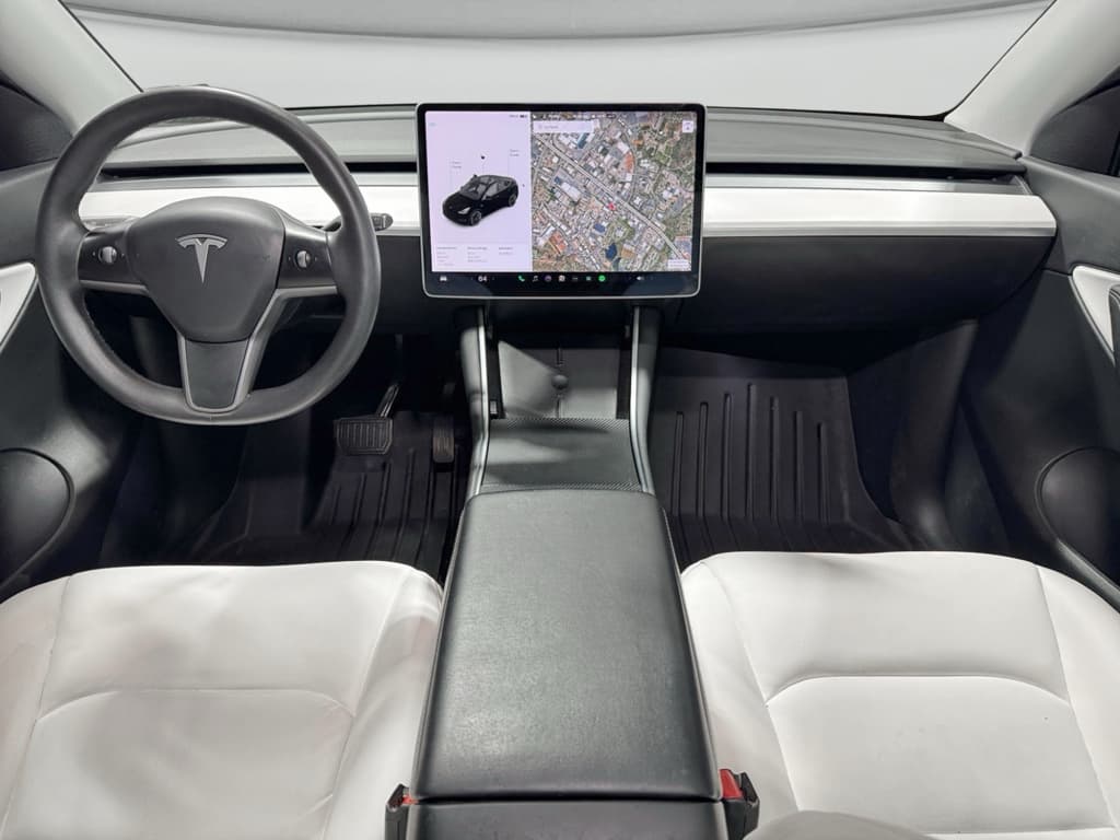 2021 Tesla Model Y view 15