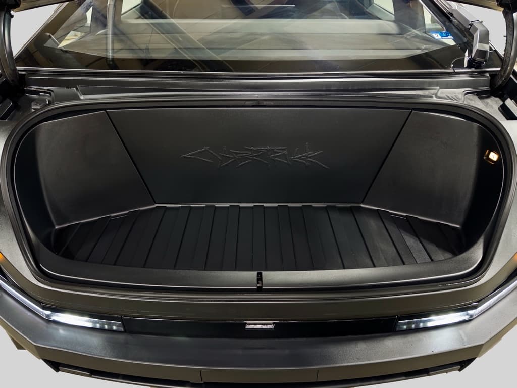 2025 Tesla Cybertruck view 24