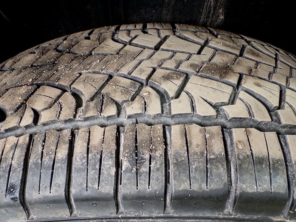 2025 Tesla Cybertruck view 35