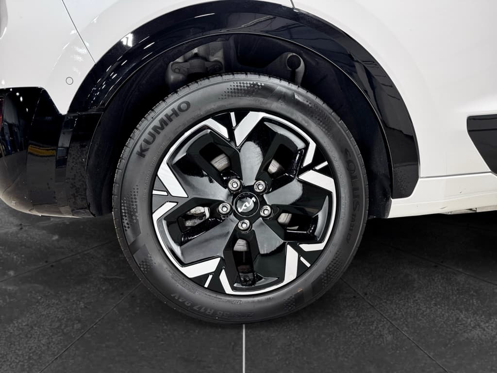 2024 Kia Niro EV view 38