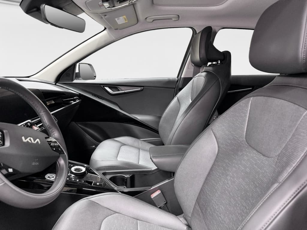 2024 Kia Niro EV view 18