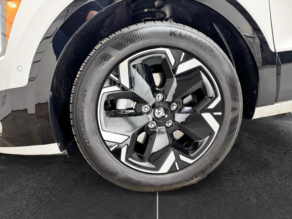 2024 Kia Niro EV view 32