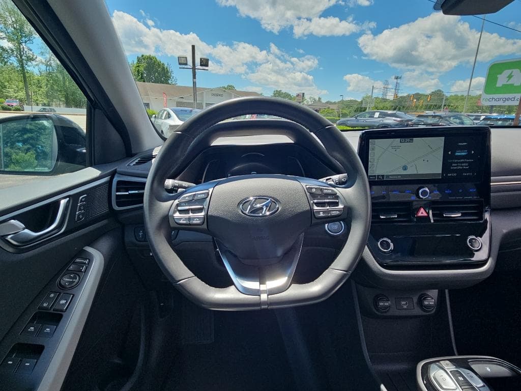 2021 Hyundai IONIQ Electric view 8