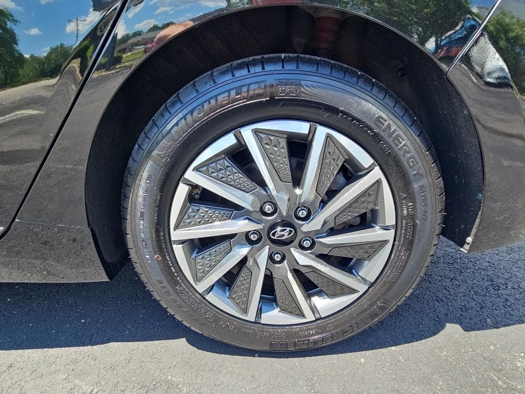2021 Hyundai IONIQ Electric view 24