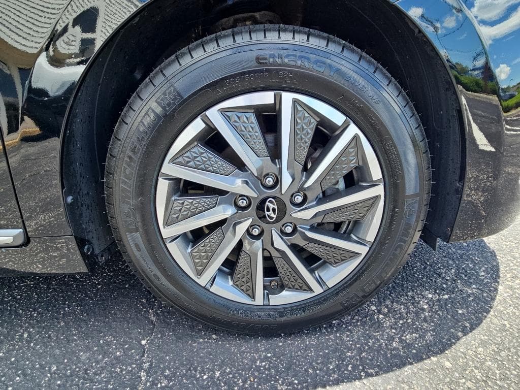 2021 Hyundai IONIQ Electric view 28