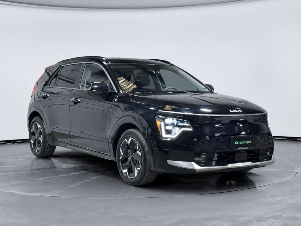 2024 Kia Niro EV view 4