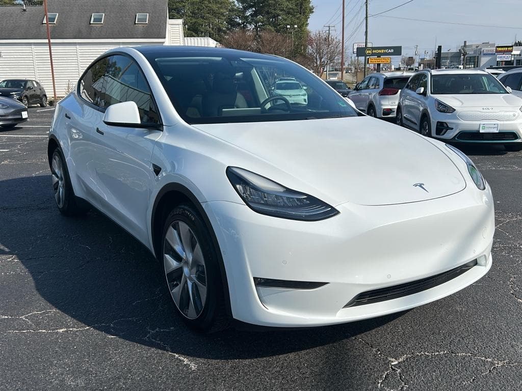 2021 Tesla Model Y view 4