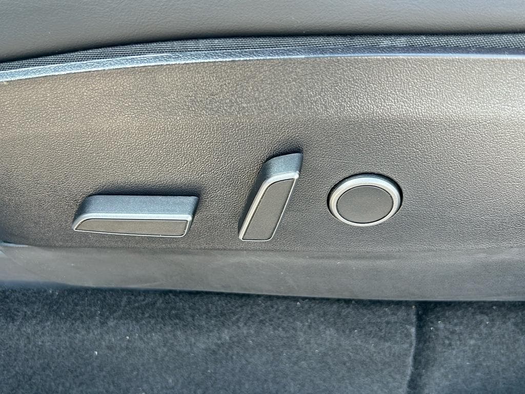 2021 Tesla Model Y view 6