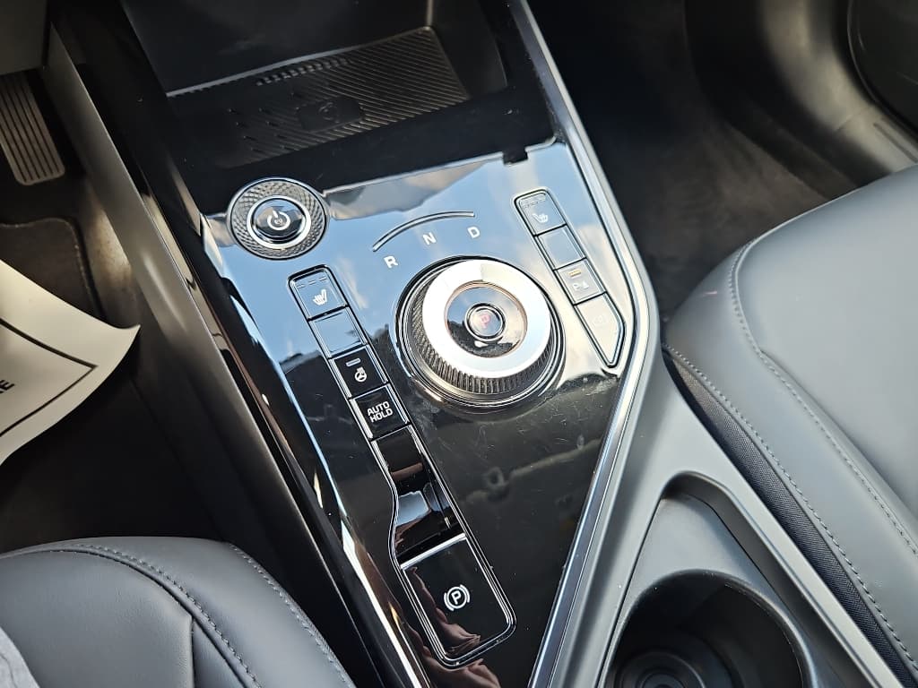 2024 Kia Niro EV view 19