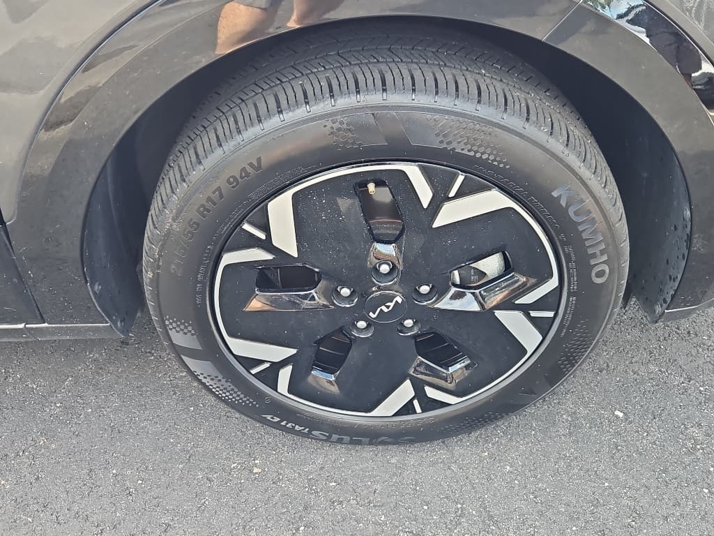 2024 Kia Niro EV view 34