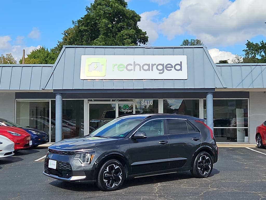 2024 Kia Niro EV view 1