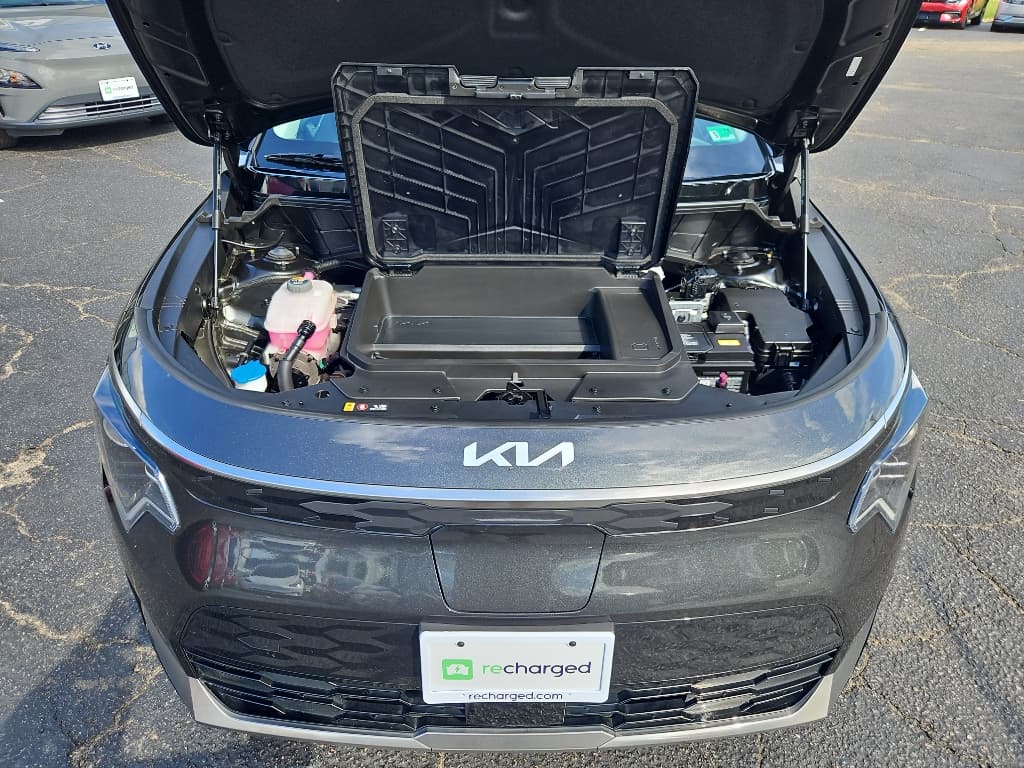 2024 Kia Niro EV view 24