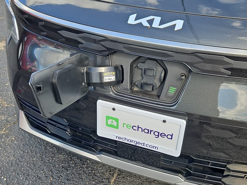 2024 Kia Niro EV view 5
