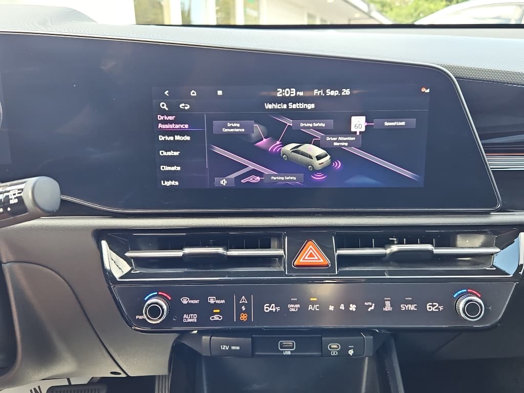 2024 Kia Niro EV view 14